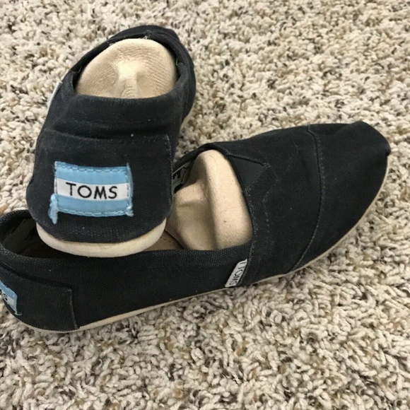 Toms Women's Black Suede Shoes US Size W 6.5 - Picture 2 of 4